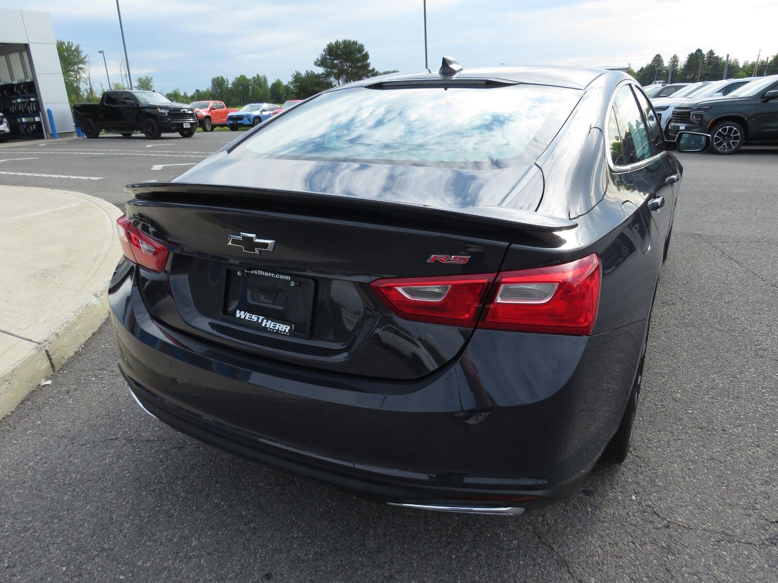 Used 2025 Night Shade Metallic Chevrolet RS image 7