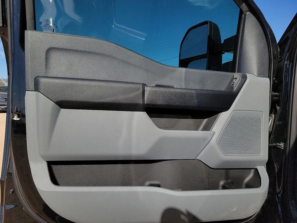 2025 Ford F-250 Super Duty XL - Photo 18