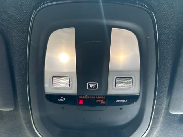 Used 2022 White Polestar Long Range Dual Motor image 29