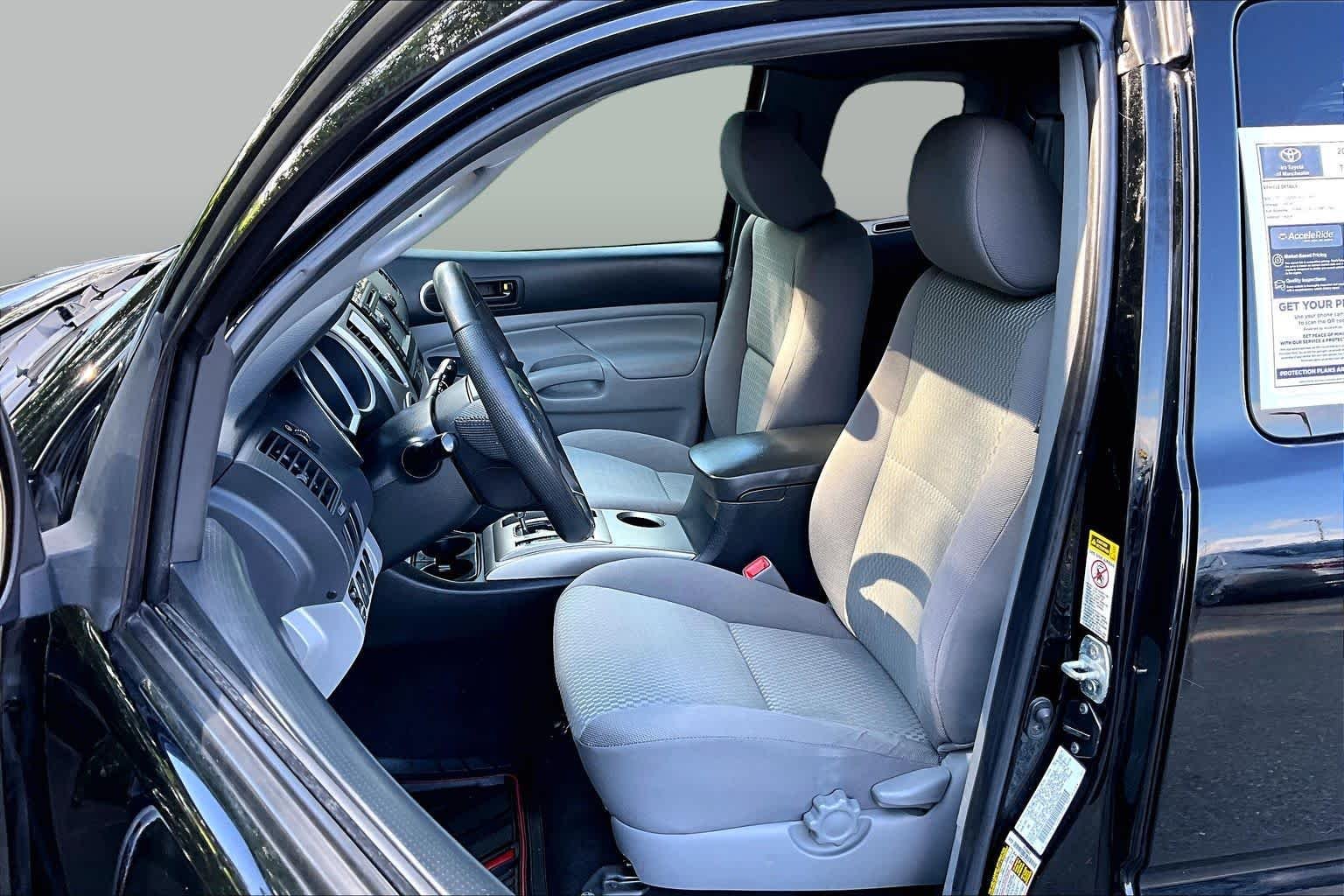 Used 2013 Black Toyota  image 9