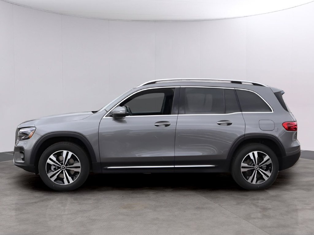 Used 2026 Mountain Grey Metallic Mercedes-Benz GLB 250 image 4