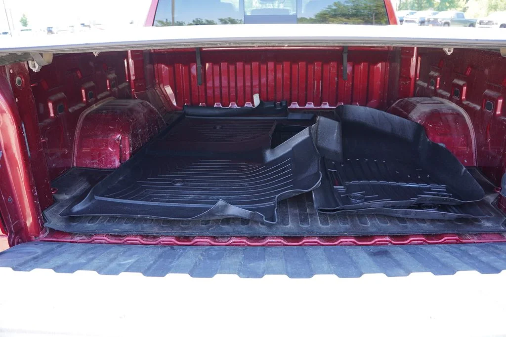 Used 2019 Cajun Red Tintcoat Chevrolet LTZ image 23