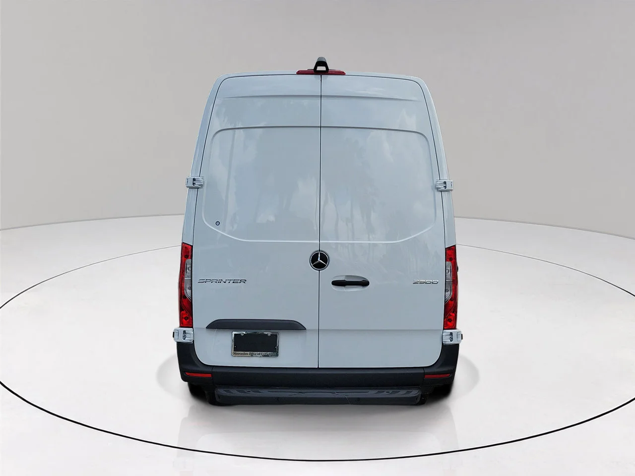 New 2026 Arctic+White Mercedes-Benz Cargo 170 WB image 5