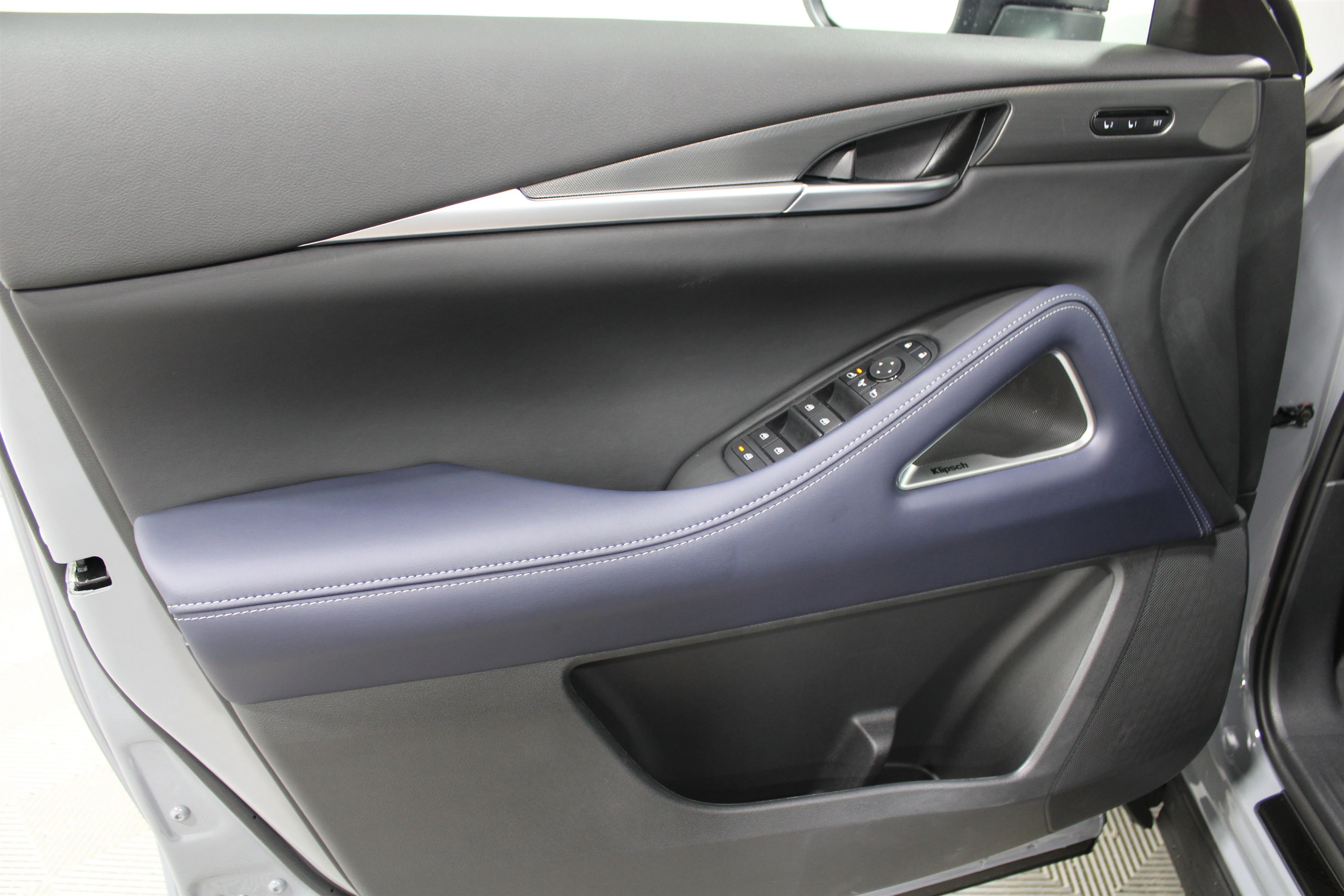 2027 INFINITI QX60 Sport - Photo 6