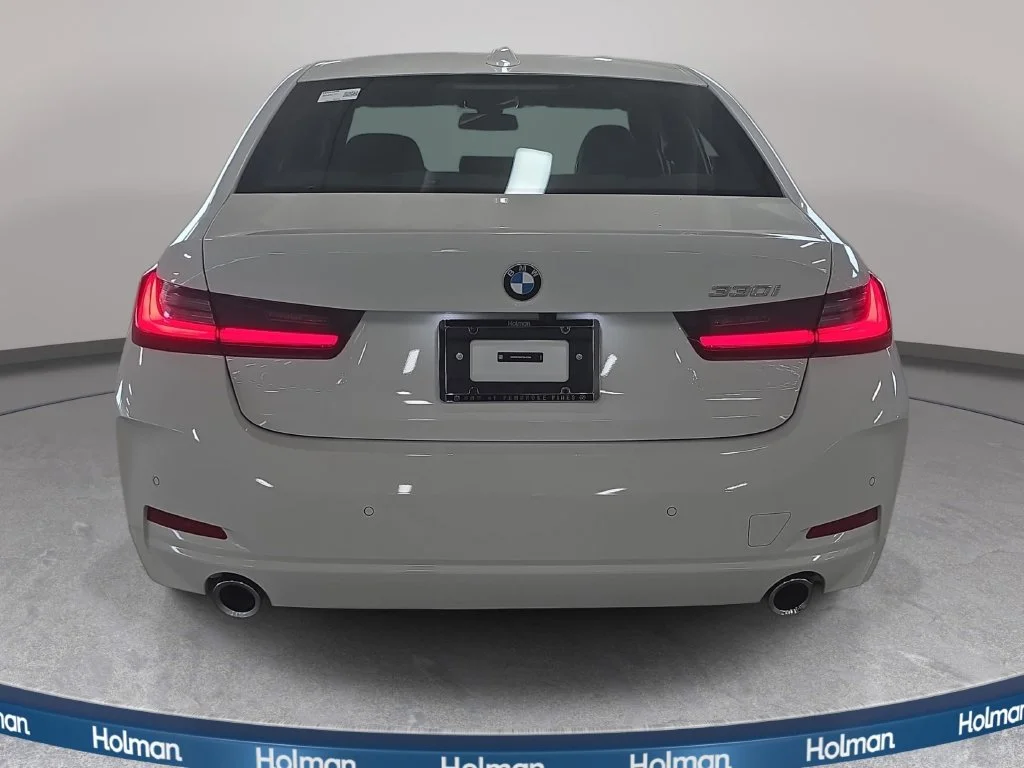 Used 2026 Alpine White BMW 330i image 5