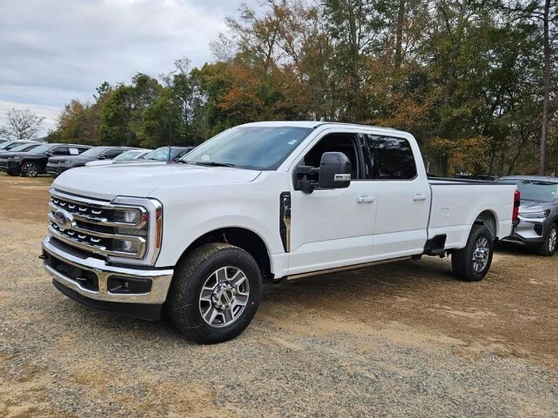 New 2026 Oxford White Ford F-350® Lariat® image 3