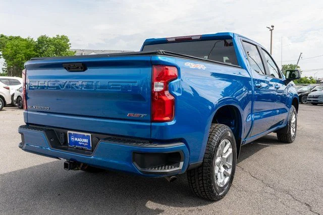 Used 2022 Blue Chevrolet RST image 6
