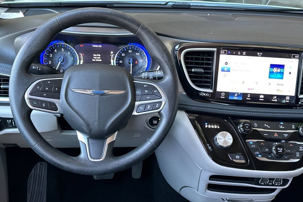2021 Chrysler Pacifica Touring - Photo 14