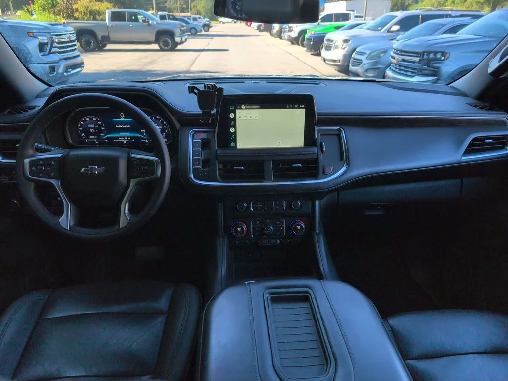 Used 2022 Gray Chevrolet Z71 image 27