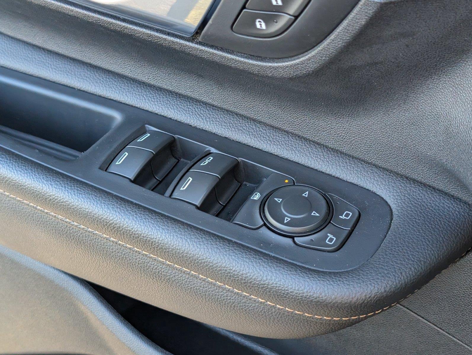 Used 2020 GRAPHITE GRAY METALLIC GMC SLE image 20