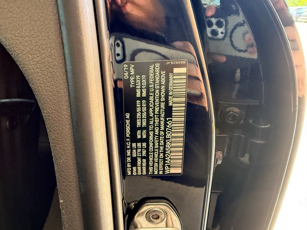 Used 2019 Night Blue Metallic Porsche Base image 33