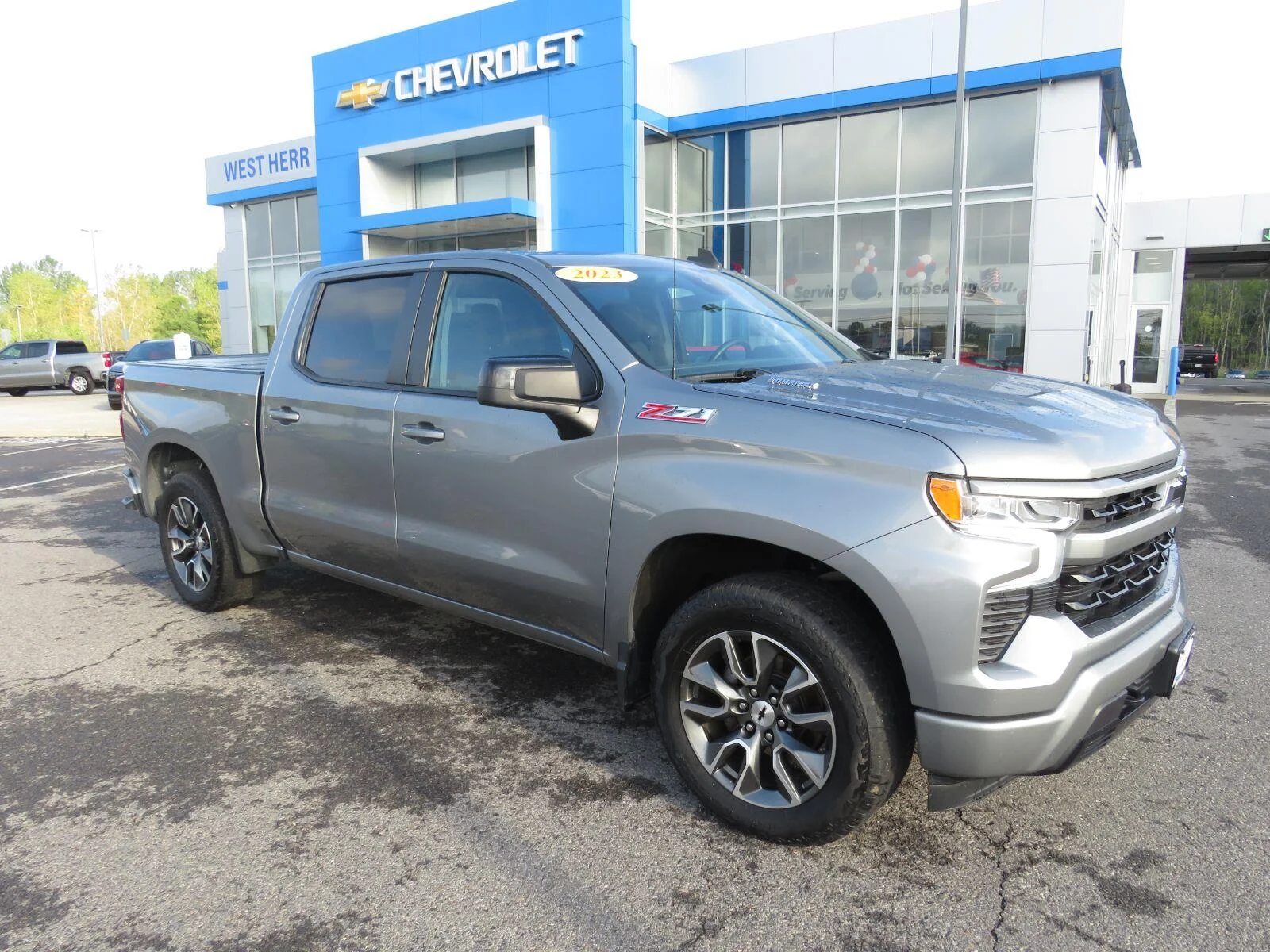 Used 2023 STERLING GRAY METALLIC Chevrolet RST image 5