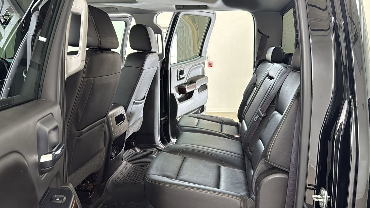 Used 2017 Black GMC SLT image 15