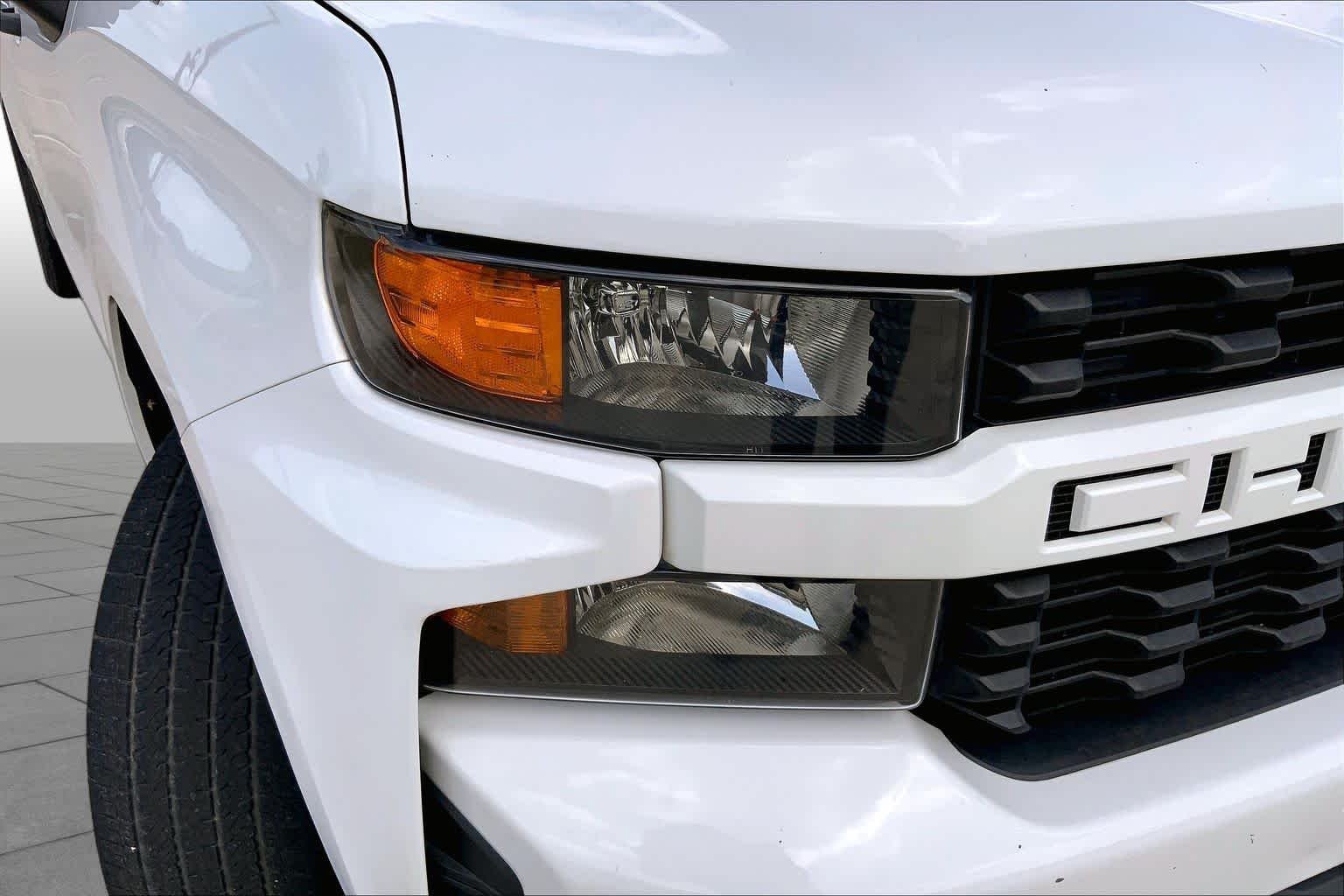 Used 2022 Summit White Chevrolet Custom image 26
