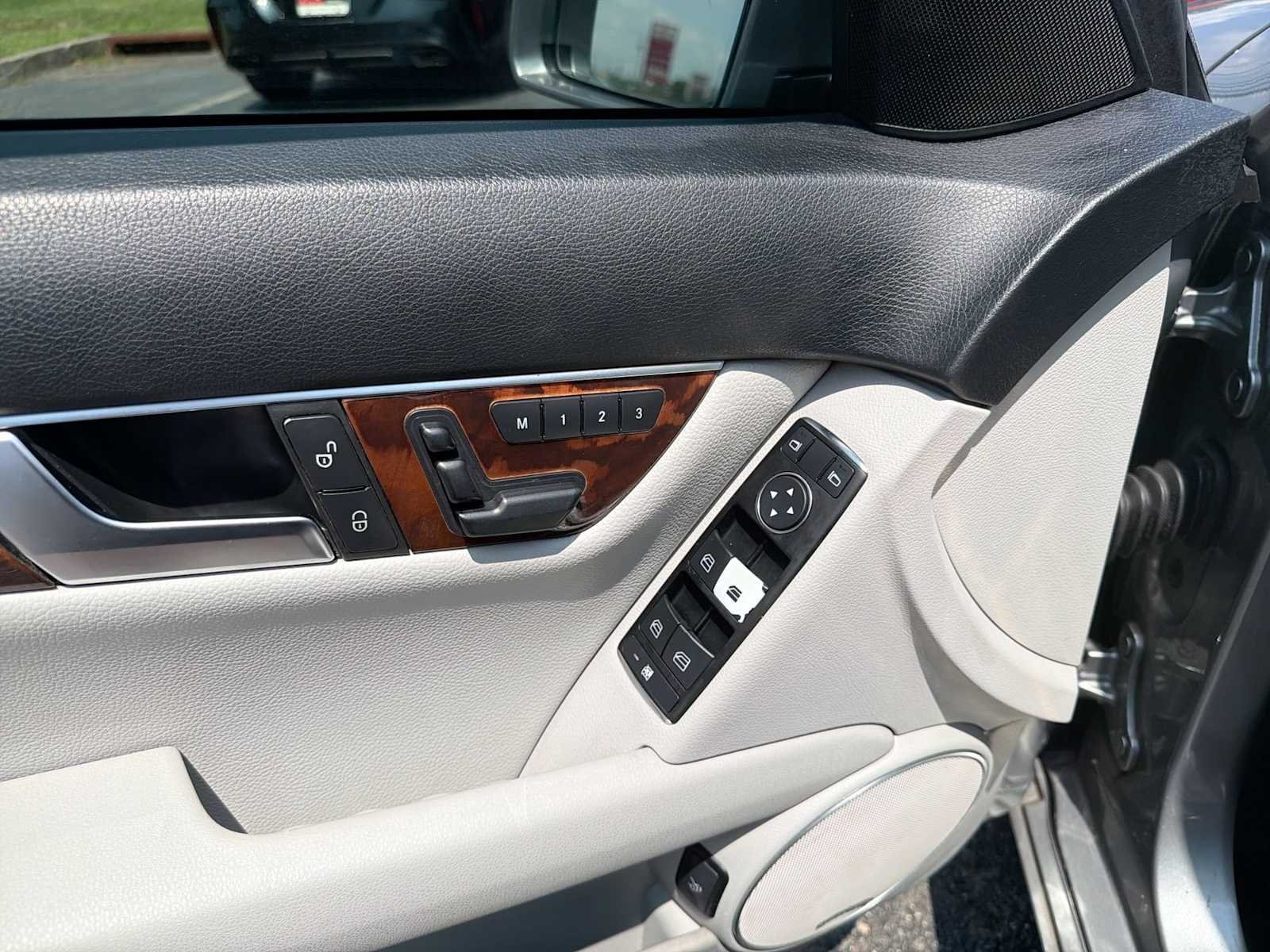 Used 2014 Palladium Silver Metallic Mercedes-Benz C 300 Luxury image 22