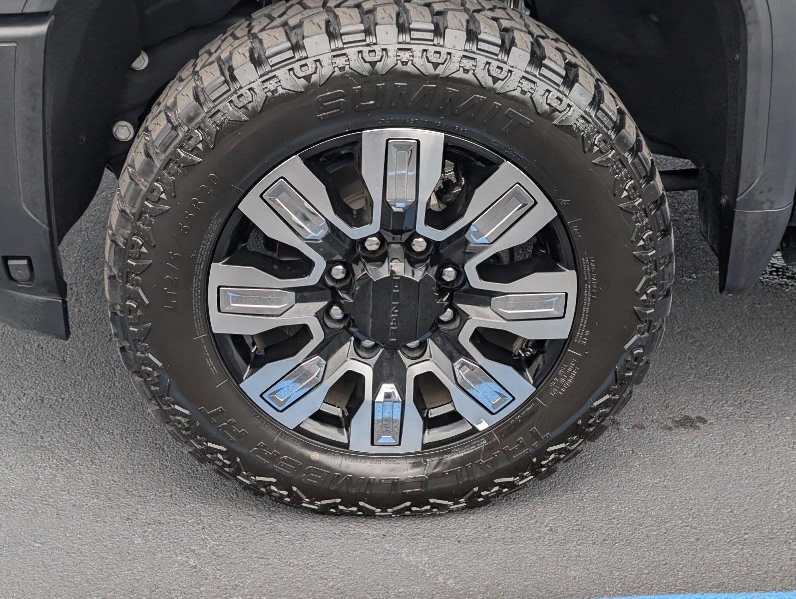 Used 2025 Onyx Black GMC Denali image 11