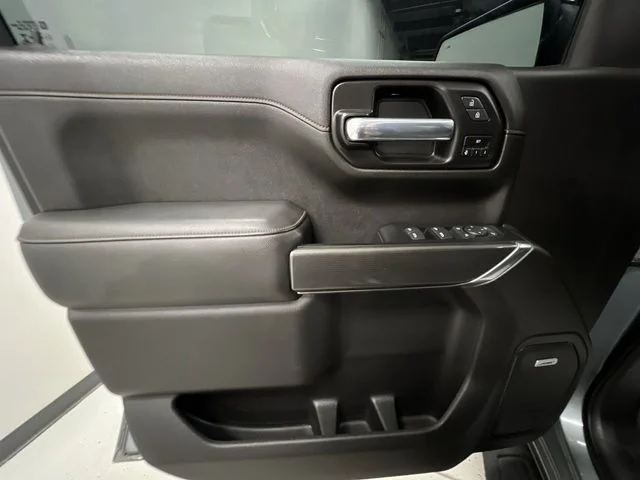 Used 2020 Gray GMC AT4 image 23