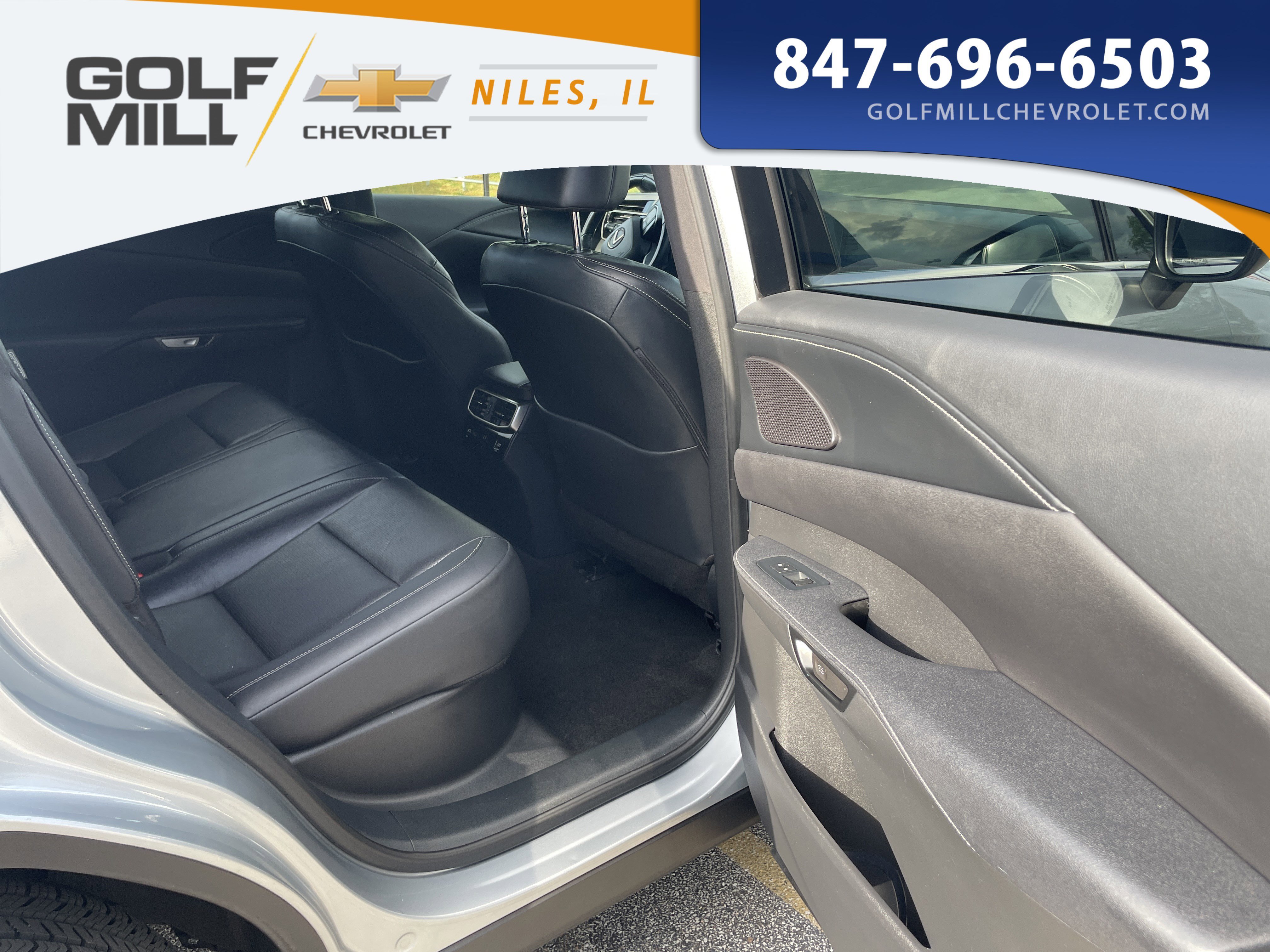 Used 2023 Silver Lexus RX 350 Premium image 35