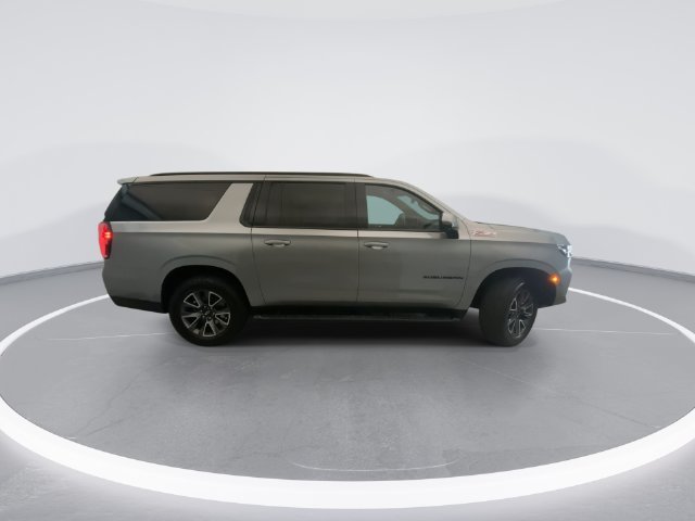 Used 2023 Gray Chevrolet Z71 image 9