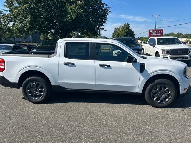 New 2026 White Ford XLT image 9