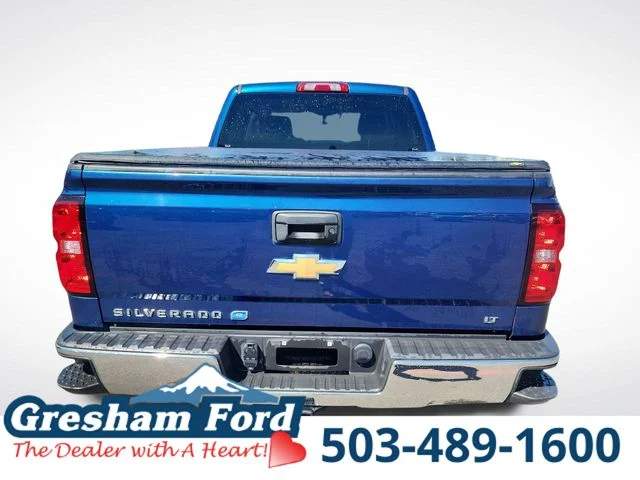 Used 2017 Deep Ocean Blue Metallic Chevrolet LT image 7