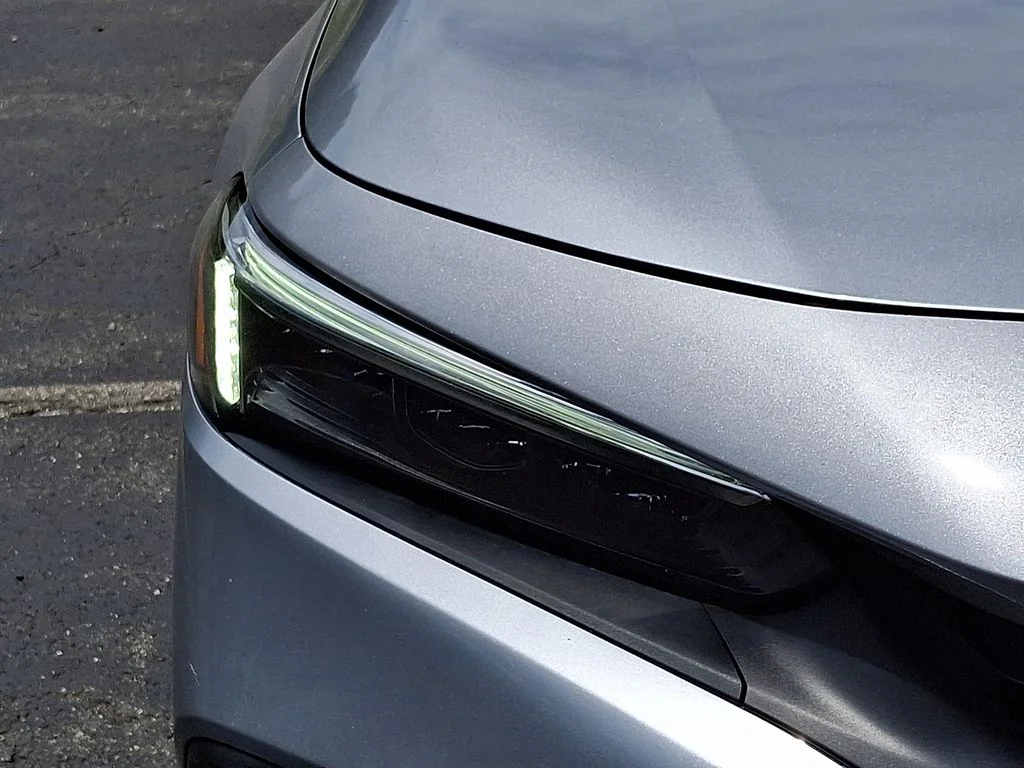 Certified Used 2024 Lunar Silver Metallic Honda EX-L image 9
