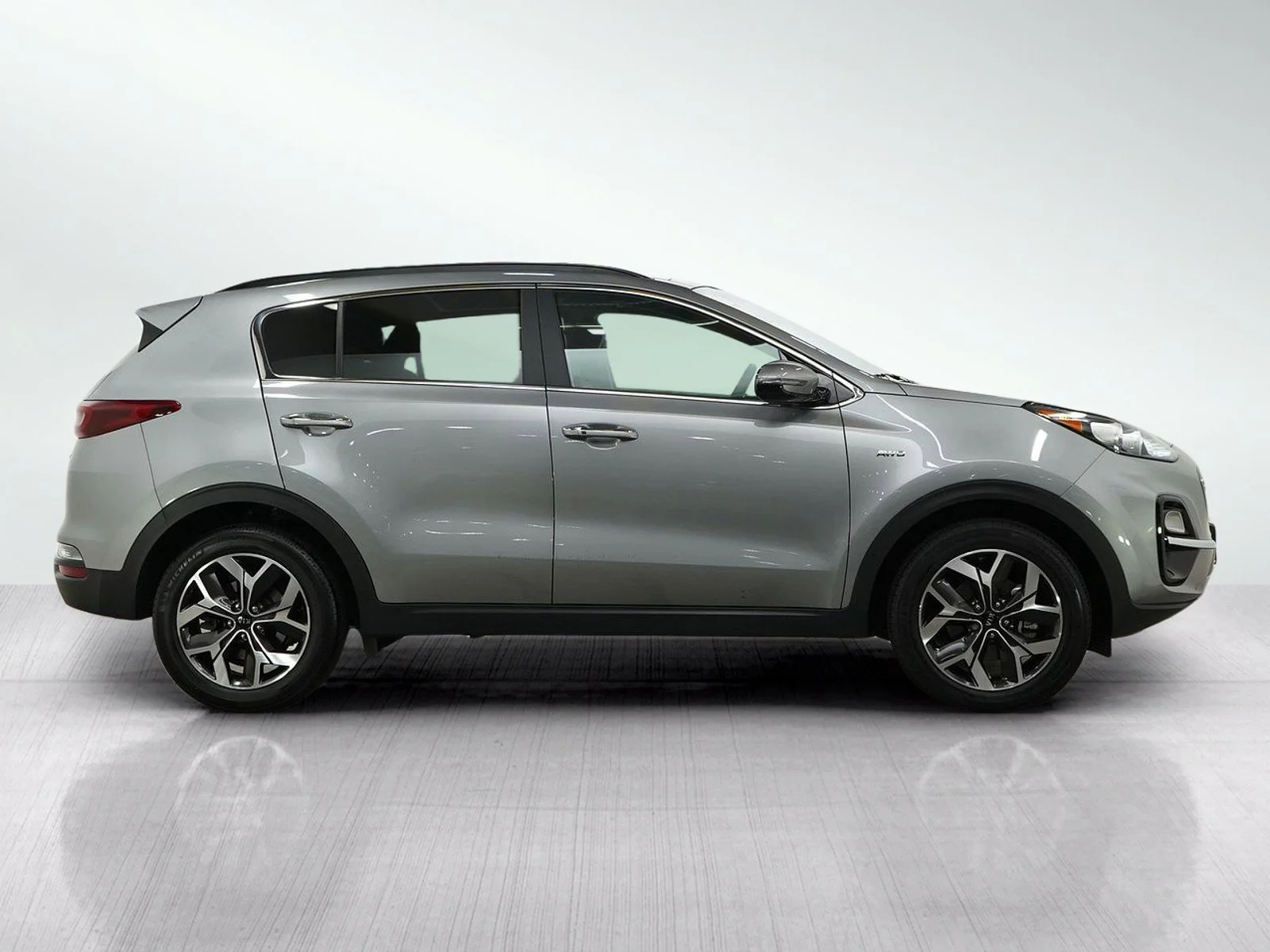 Used 2022 Steel Gray Kia EX AWD Technology Package image 7