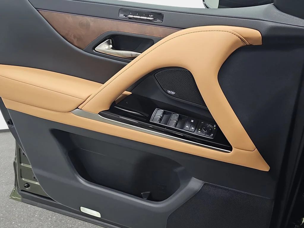 New 2026 Nori Green Pearl Lexus LUXURY image 25