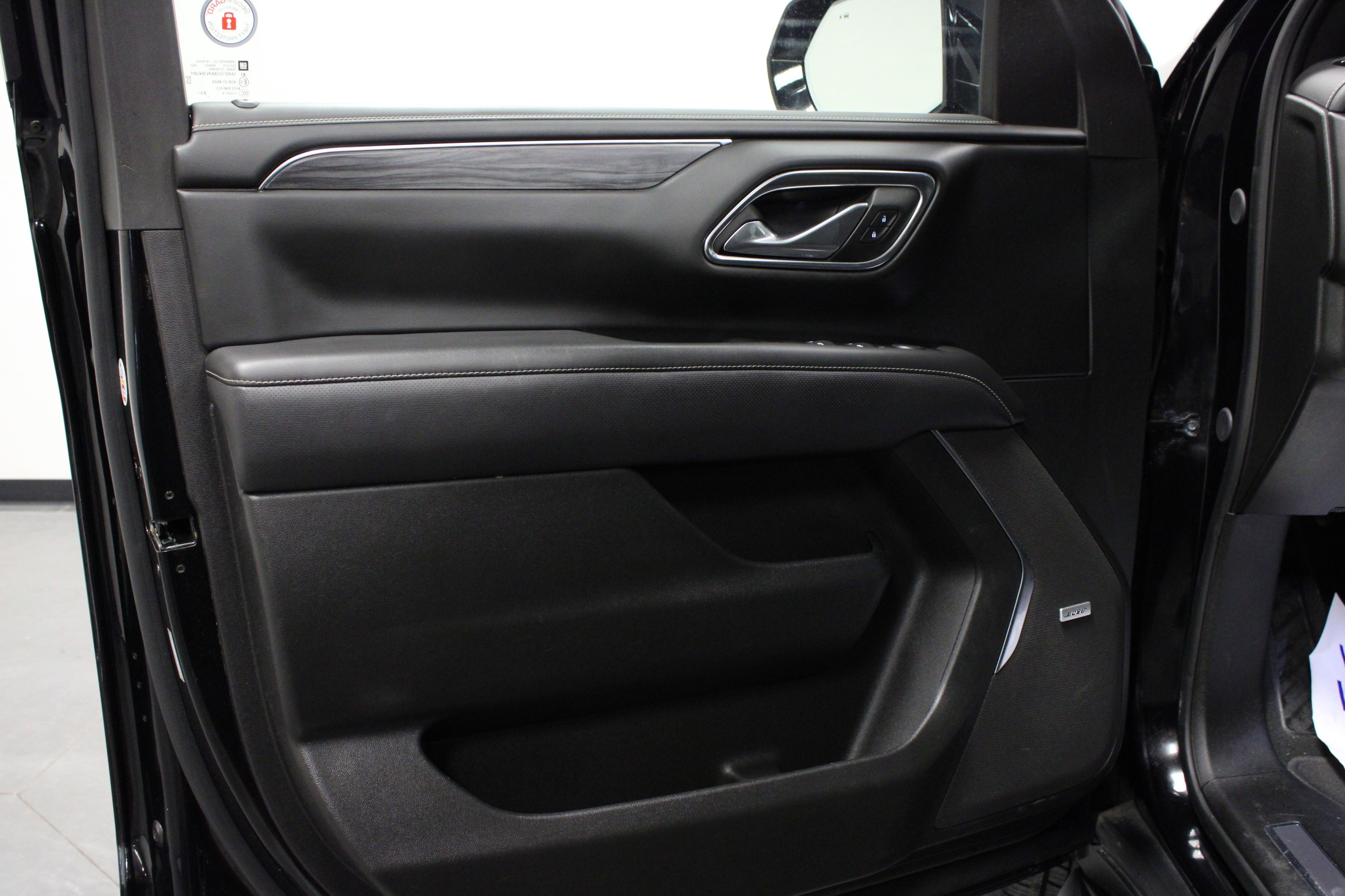 Used 2024 Onyx Black GMC SLT image 11