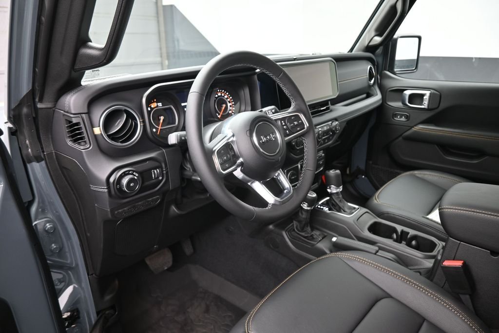 New 2026 Anvil Clear-Coat Exterior Paint Jeep Sahara image 18