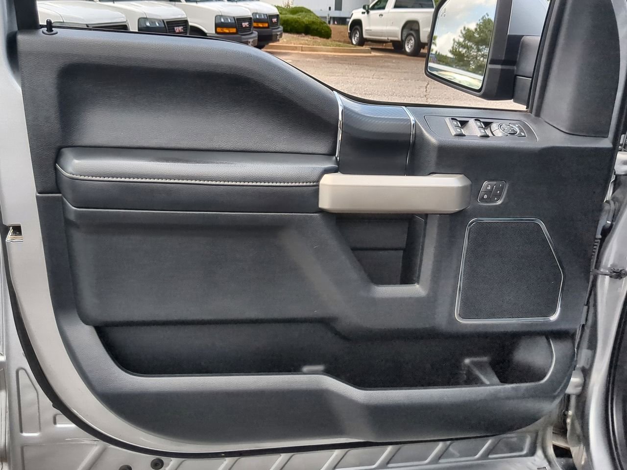 Used 2020 Silver Ford XL image 22