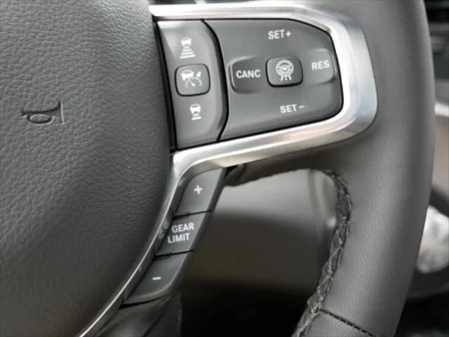 New 2026 Diamond Black Crystal Pearl-Coat Exterior Paint RAM LARAMIE image 20