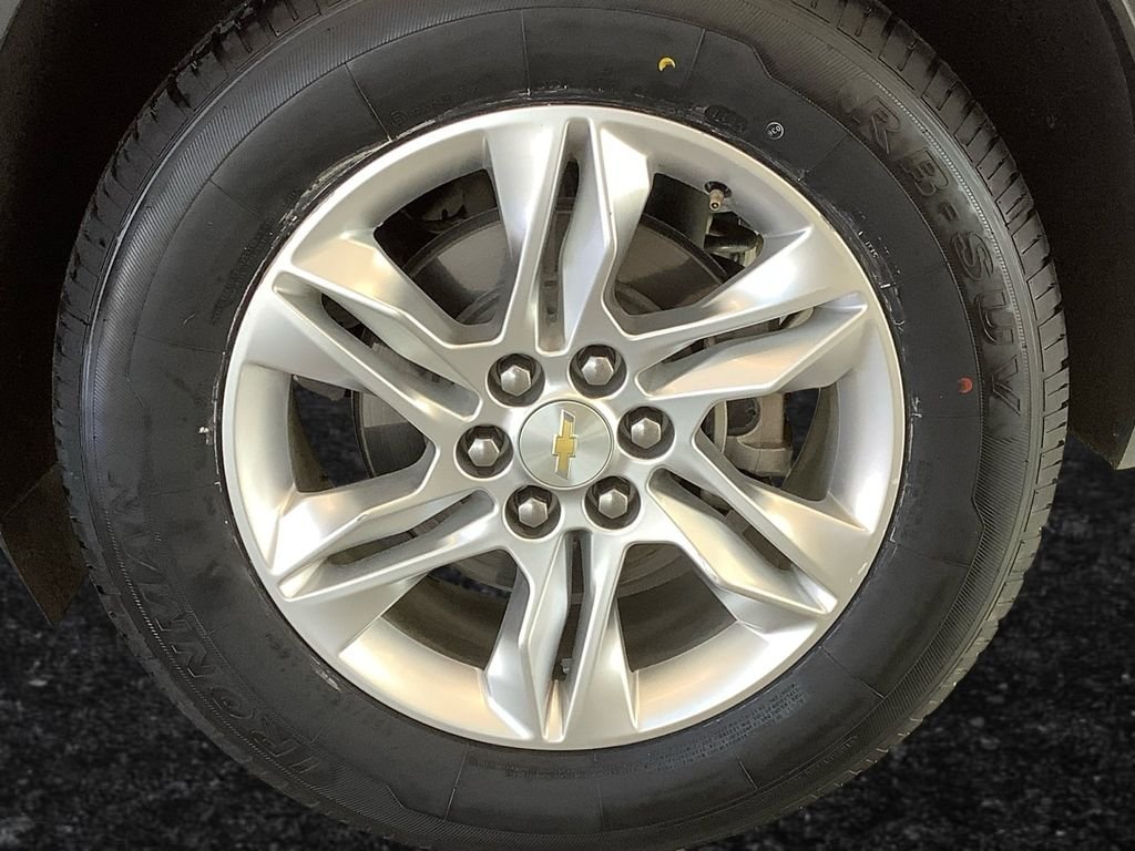 Used 2020 Silver Chevrolet LT image 27