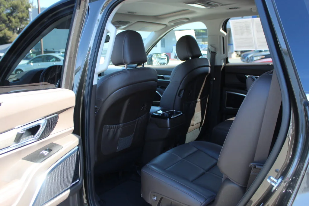 Used 2021 Green Kia SX image 17