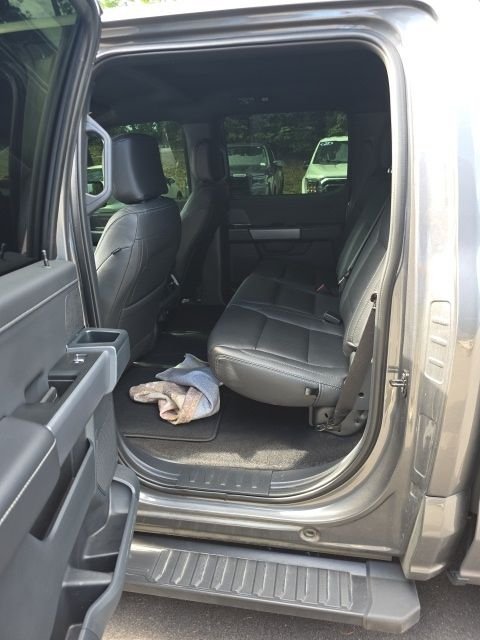 Used 2025 Gray Ford XLT image 7
