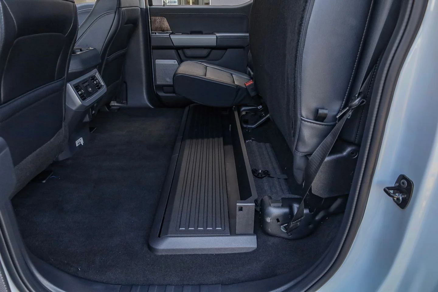 New 2026 Oxford White Ford F-250® Lariat® image 40
