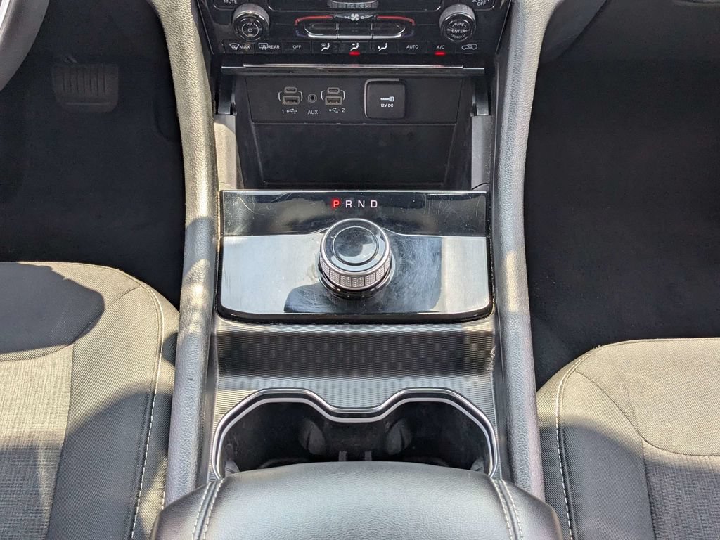 Used 2023 White Jeep Laredo image 19