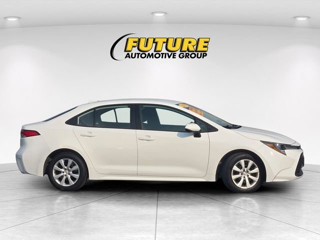 Used 2025 White Toyota LE image 3