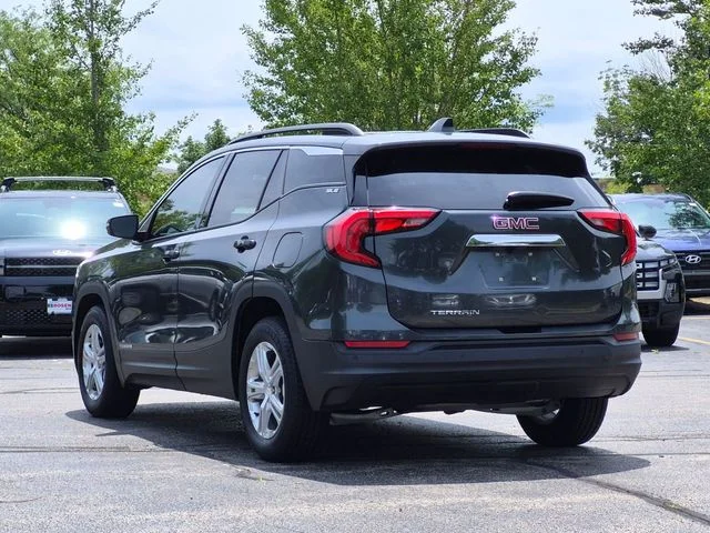 Used 2018  GMC SLE image 5