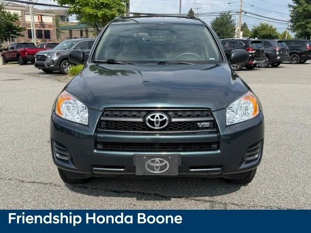 Used 2010 Green Toyota Base image 2