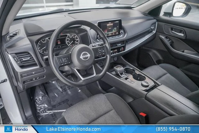 Used 2024 White Pearl Nissan SV image 17