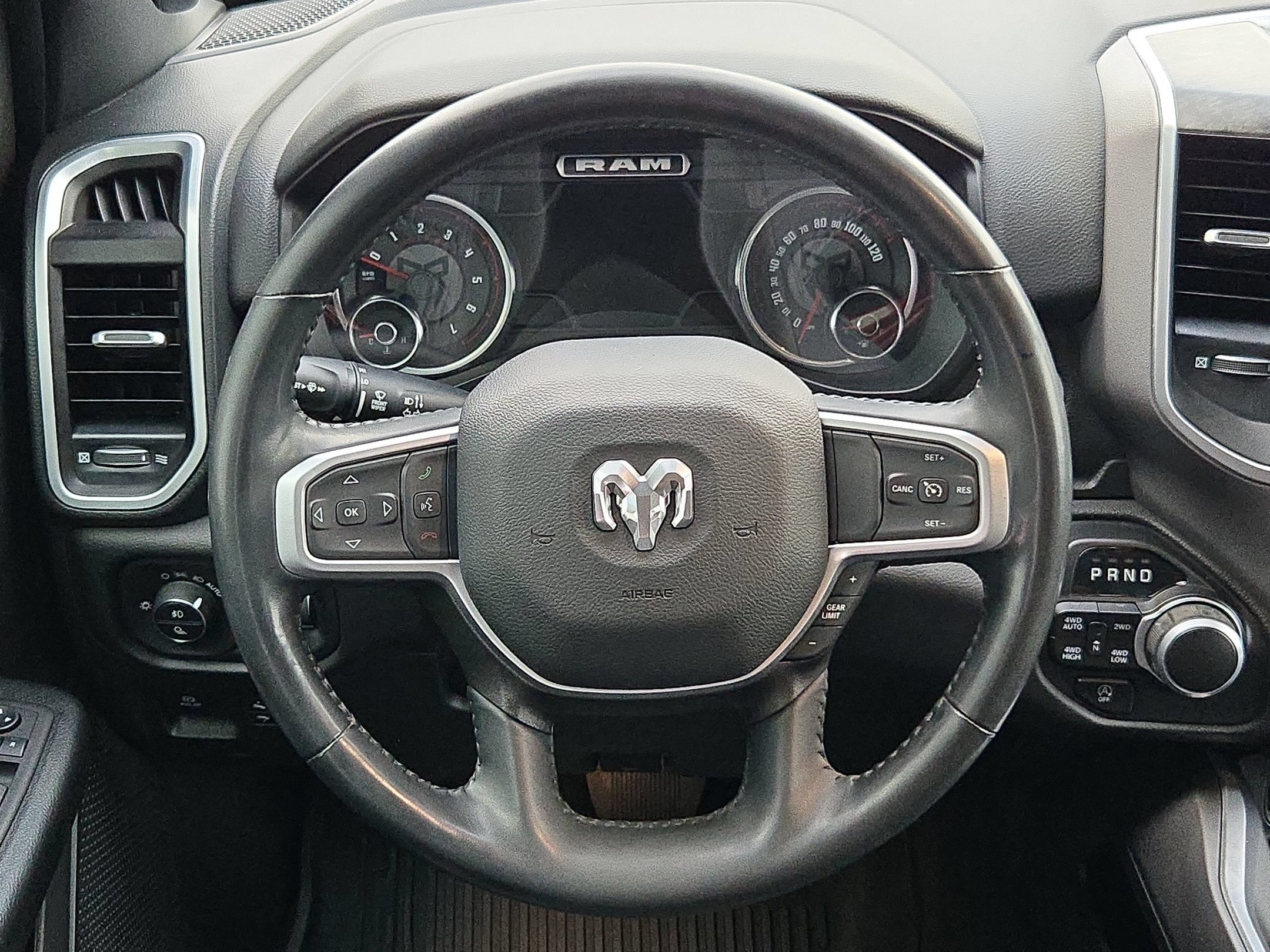Used 2023 Diamond Black Crystal Pearlcoat RAM Big Horn image 27