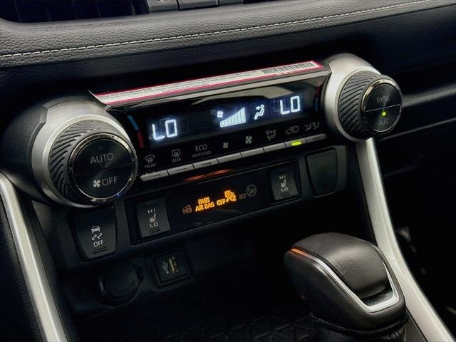 Certified Used 2024 MAGNETIC GRAY MET. Toyota  image 26