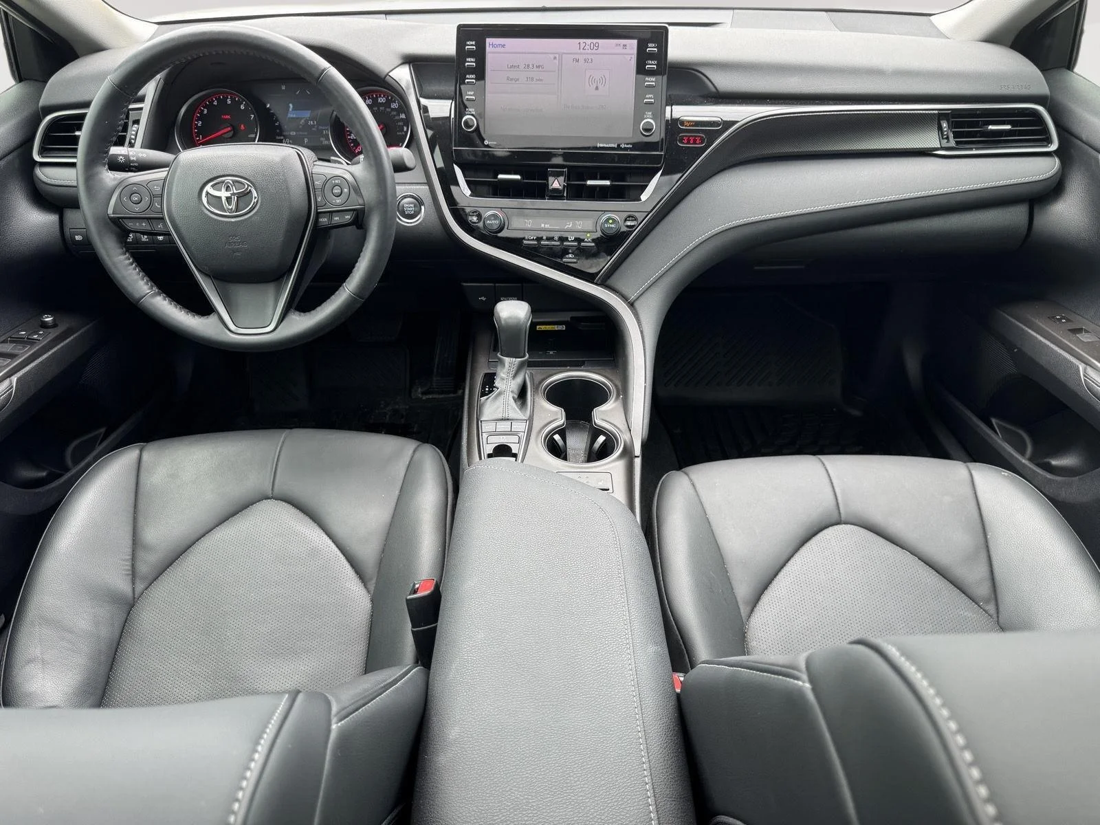 Used 2023 Wind Chill Pearl Toyota XSE image 16