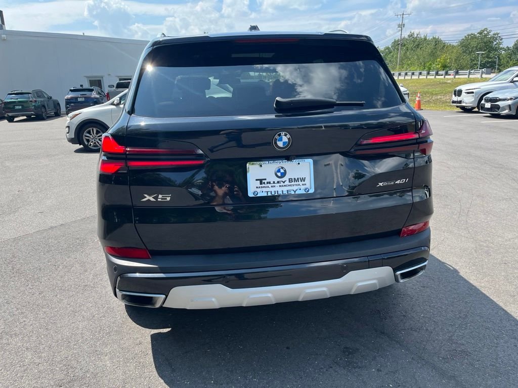 Certified Used 2024 Black Sapphire Metallic BMW xDrive40i image 6