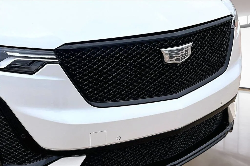 Certified Used 2024 Crystal White Tricoat Cadillac Sport image 29