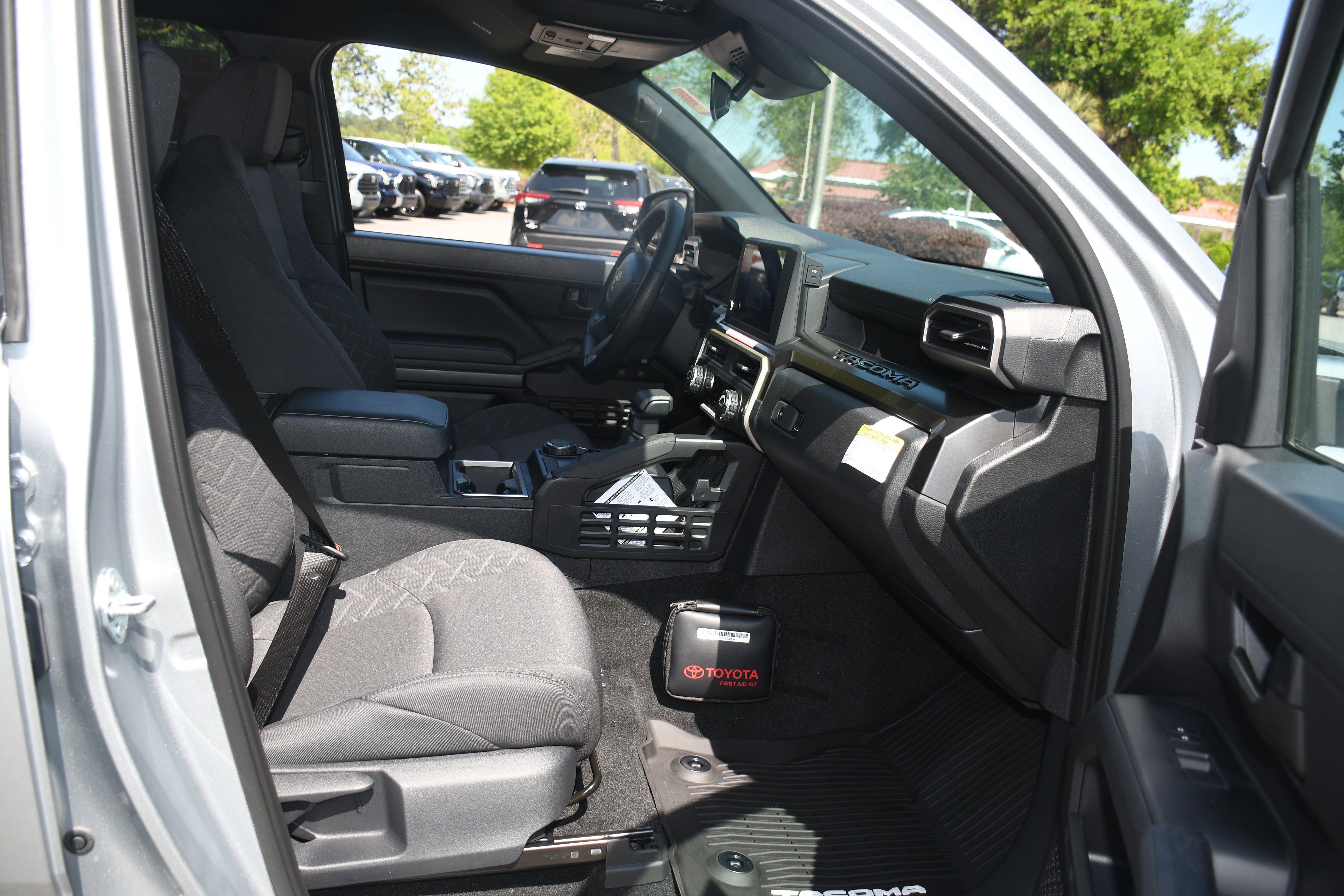 2026 Toyota Tacoma SR5 - Photo 11