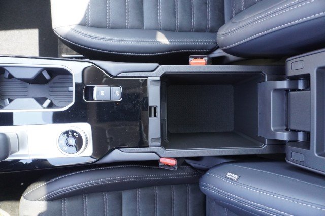 2025 Mitsubishi Outlander SE - Photo 31
