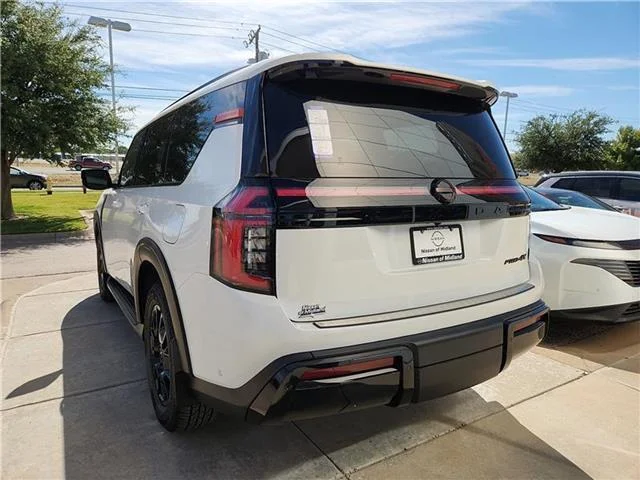 New 2026 QAC Aspen Whit Nissan PRO-4X 4x4 image 2