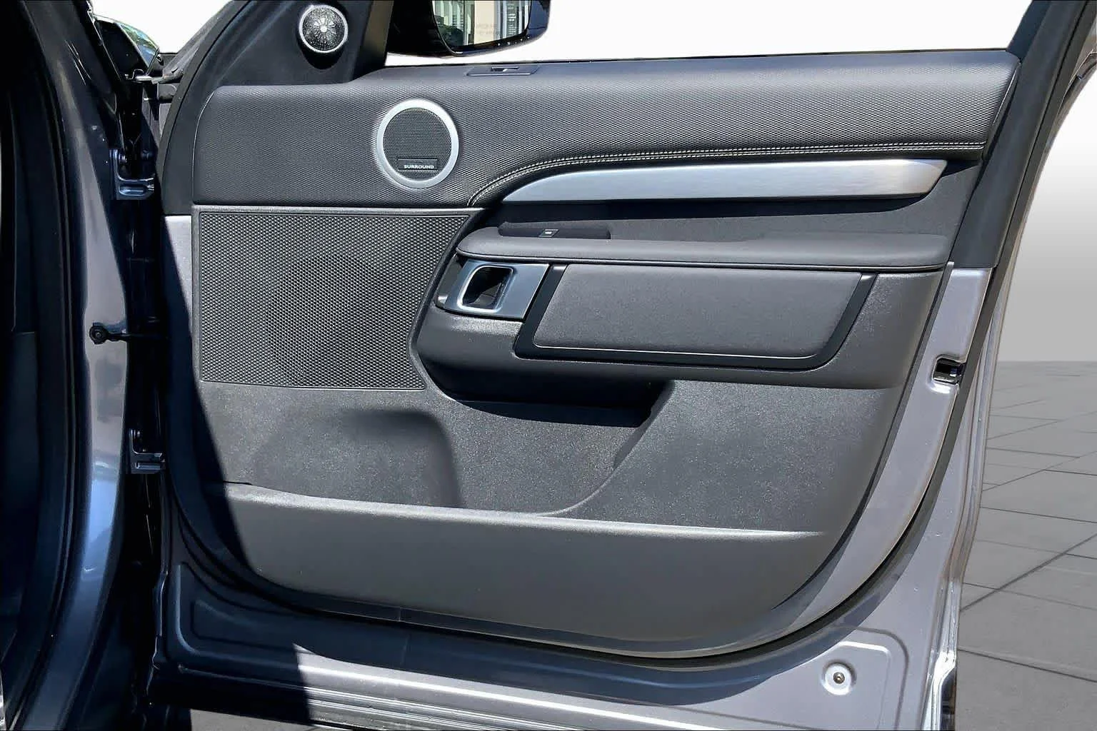 Used 2025 Eiger Grey Metallic Land Rover Dynamic SE image 21